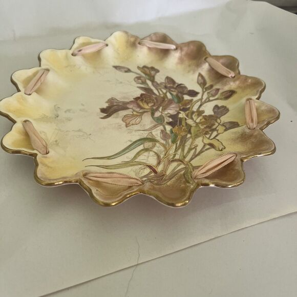 Doulton Burslem "Spanish Ware" Cabinet Plate Floral Pattern - Picture 5 of 7